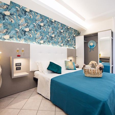 Viva Beach Hotel リミニ エクステリア 写真
