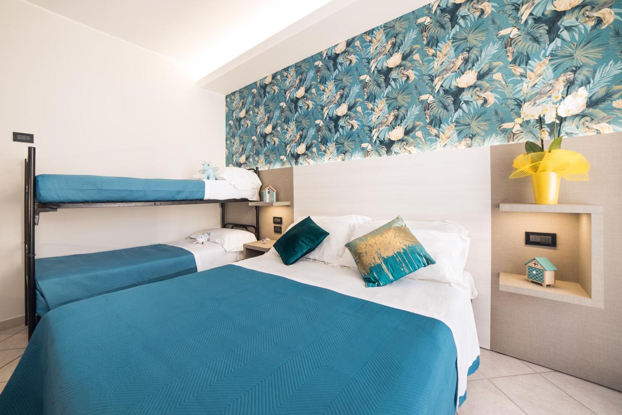 Viva Beach Hotel リミニ エクステリア 写真