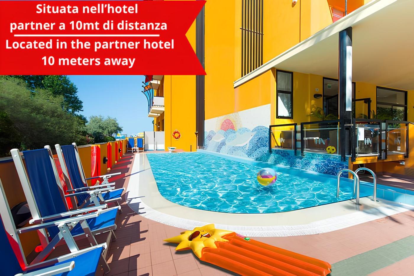 Viva Beach Hotel リミニ エクステリア 写真
